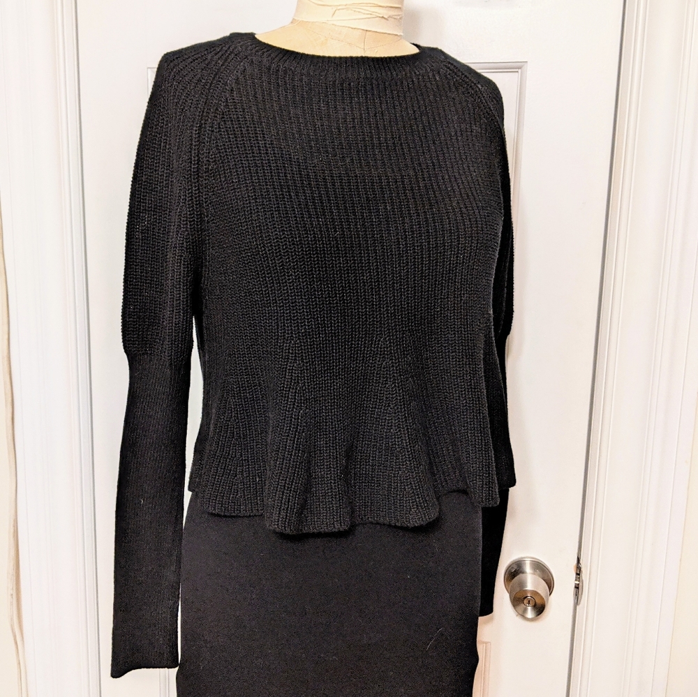 Vintage cropped black knit sweater